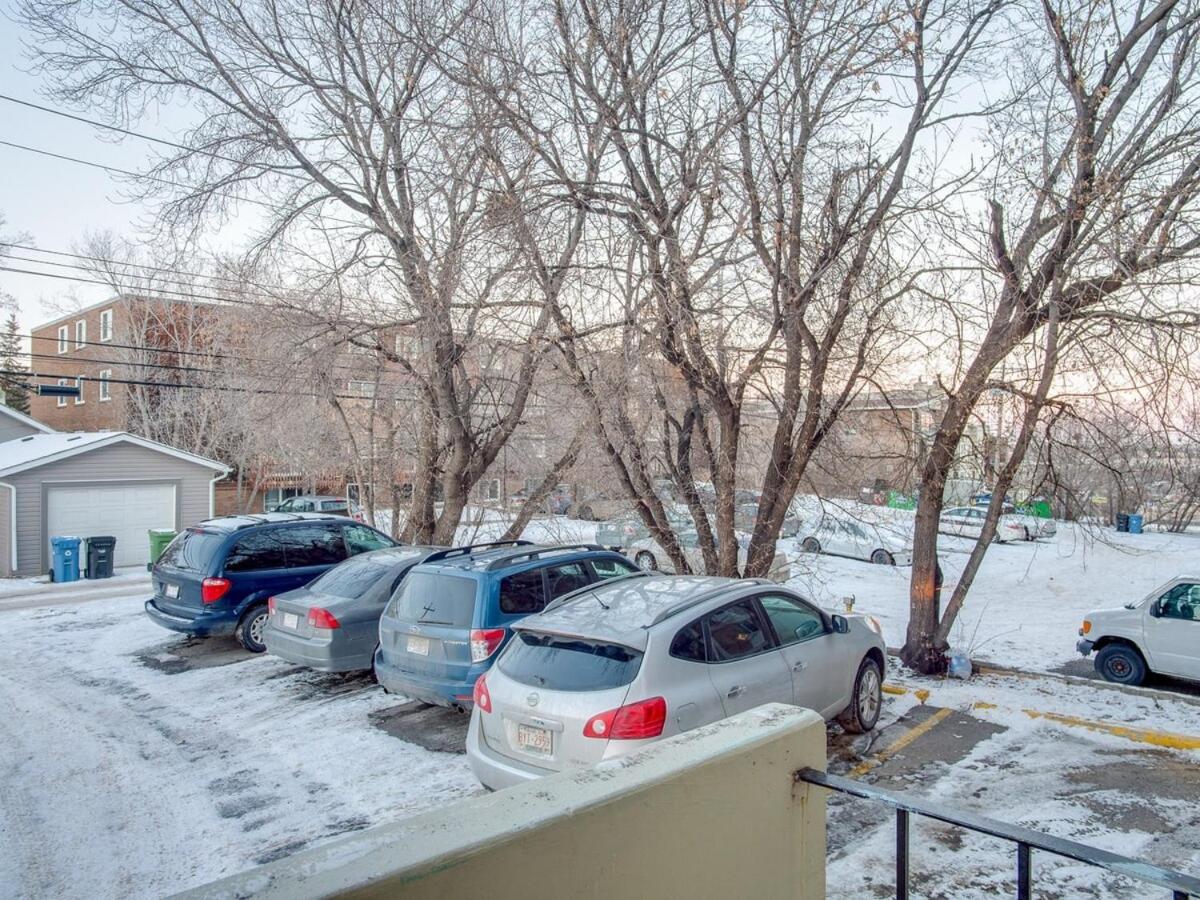 Gorgeous 2Br Condo W Parking Patio Coffee! YYC Exterior foto